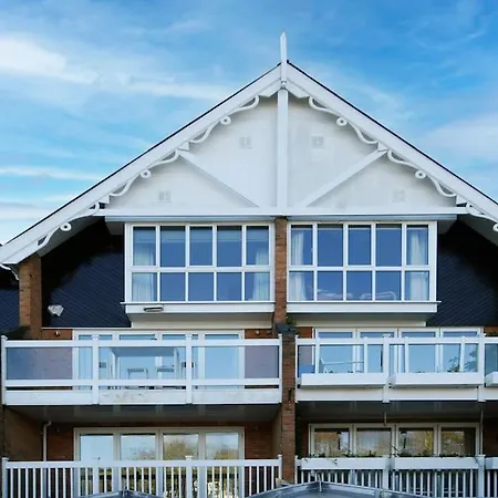 The Oars - Riverfront Property Henley-on-Thames Exterior photo